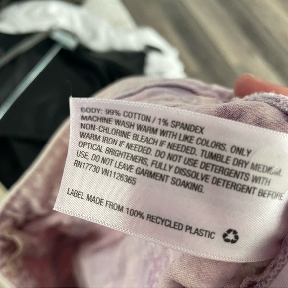 TARGET | UNIVERSAL THREAD Vintage Midi Acid Washed Denim Shorts Pink Size 14 - Picture 9 of 9